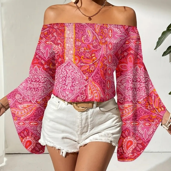 NWOT Beautiful Paisley boho giant bell sleeved top. Size Small sku0054 - Picture 2 of 10
